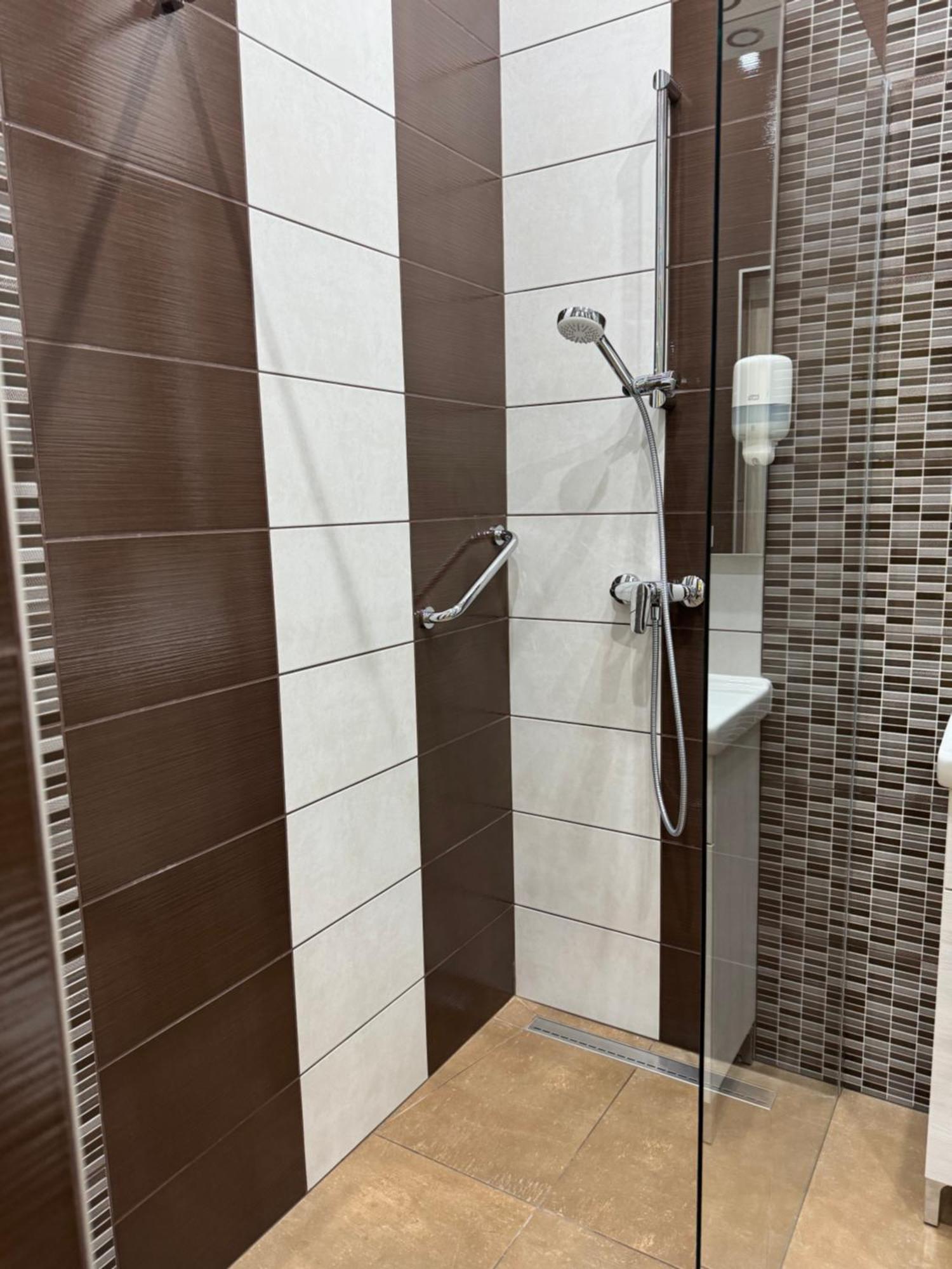 Szem-S Vendeghaz Hotel Balatonszárszó Екстериор снимка