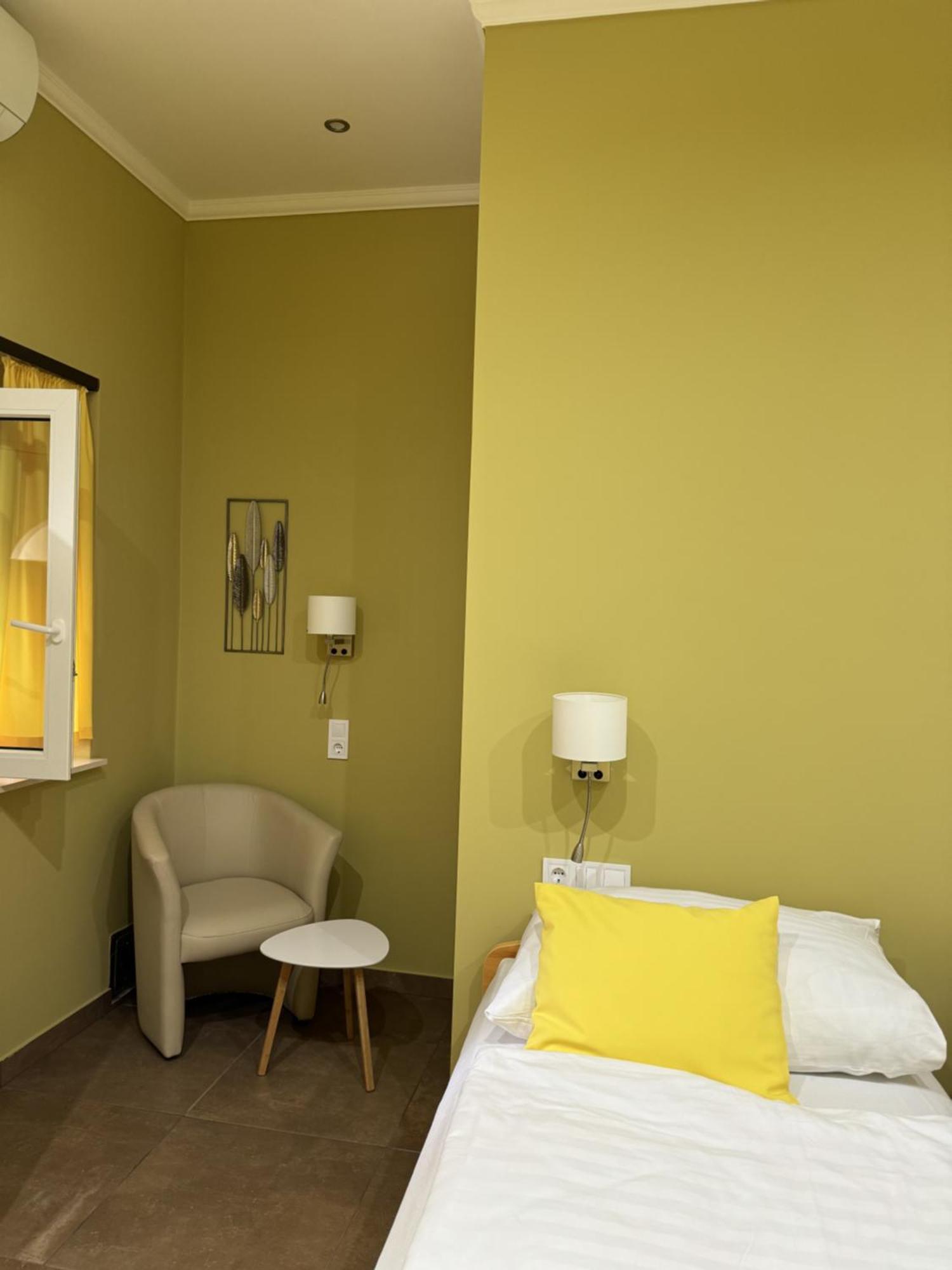 Szem-S Vendeghaz Hotel Balatonszárszó Екстериор снимка